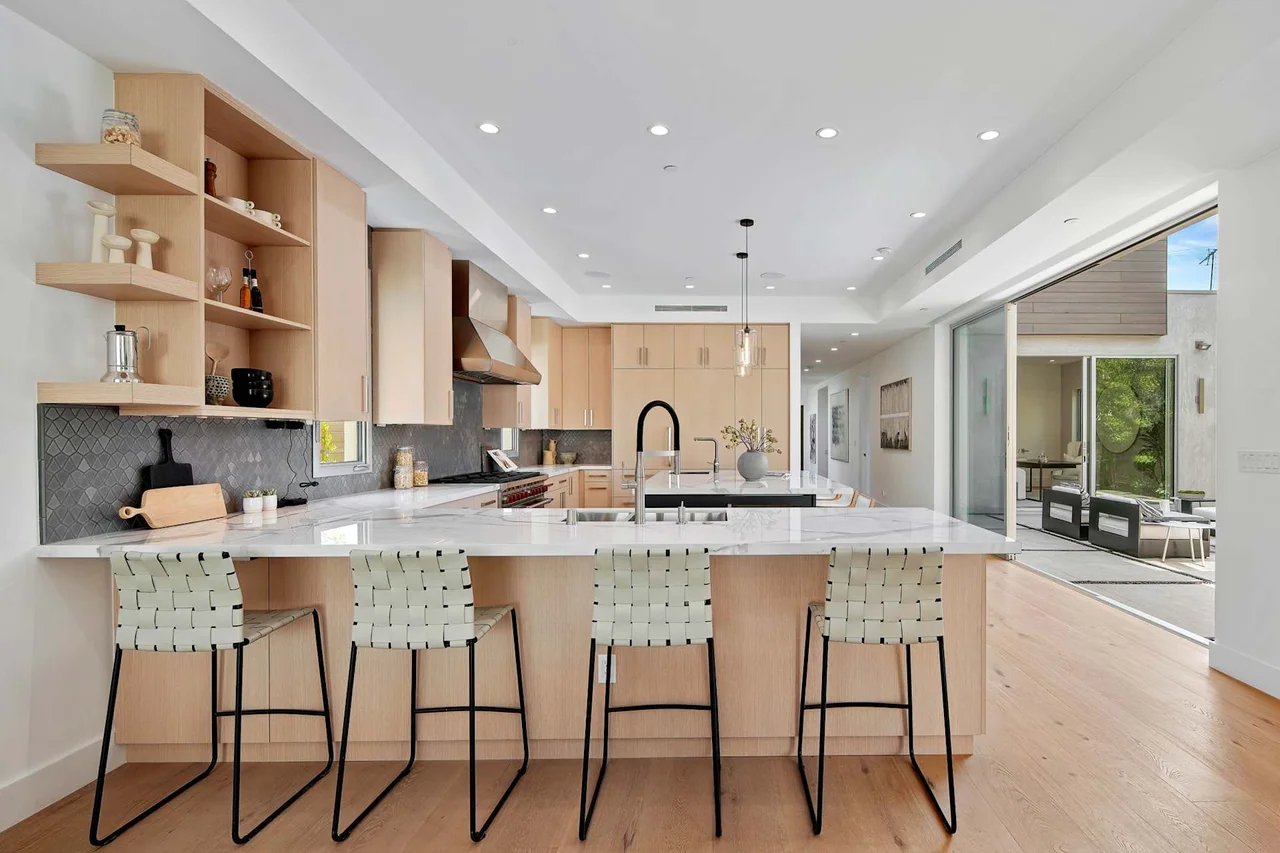 Kitchen breakfast counter at Fairburn Avenue.