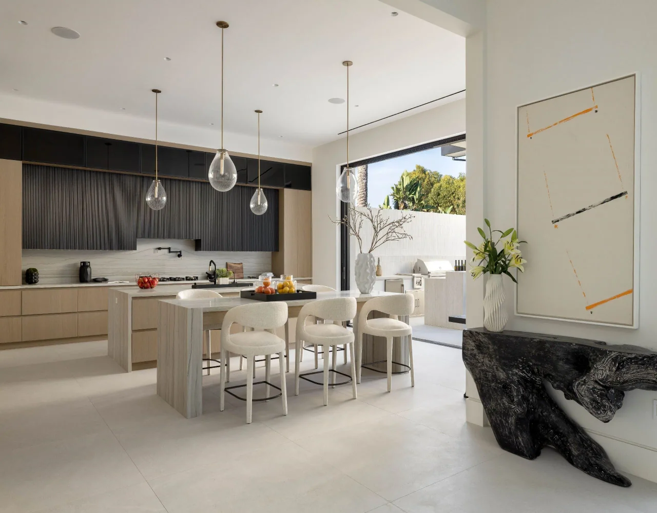 Dining area beside the kitchen at Petit Avenue.