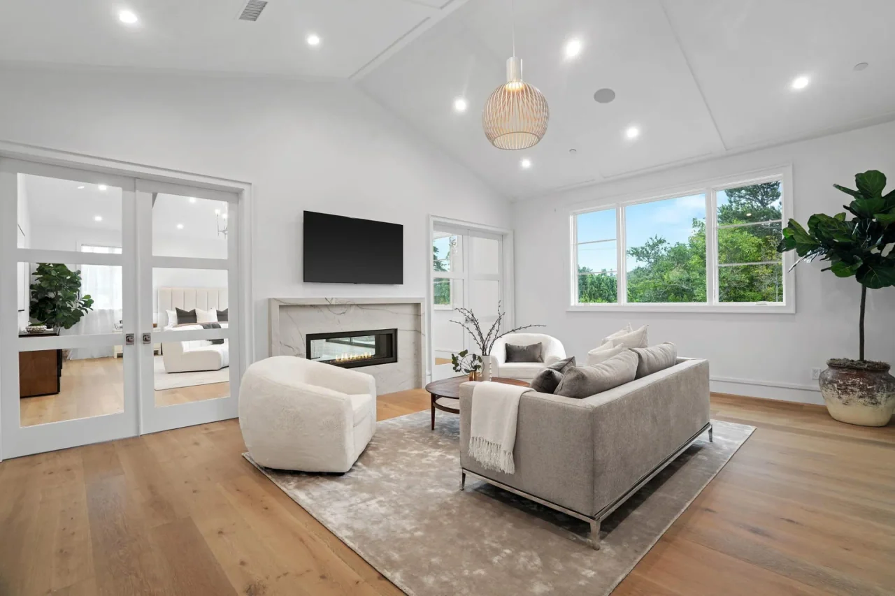 Family room with corner windows at South Bundy Drive.